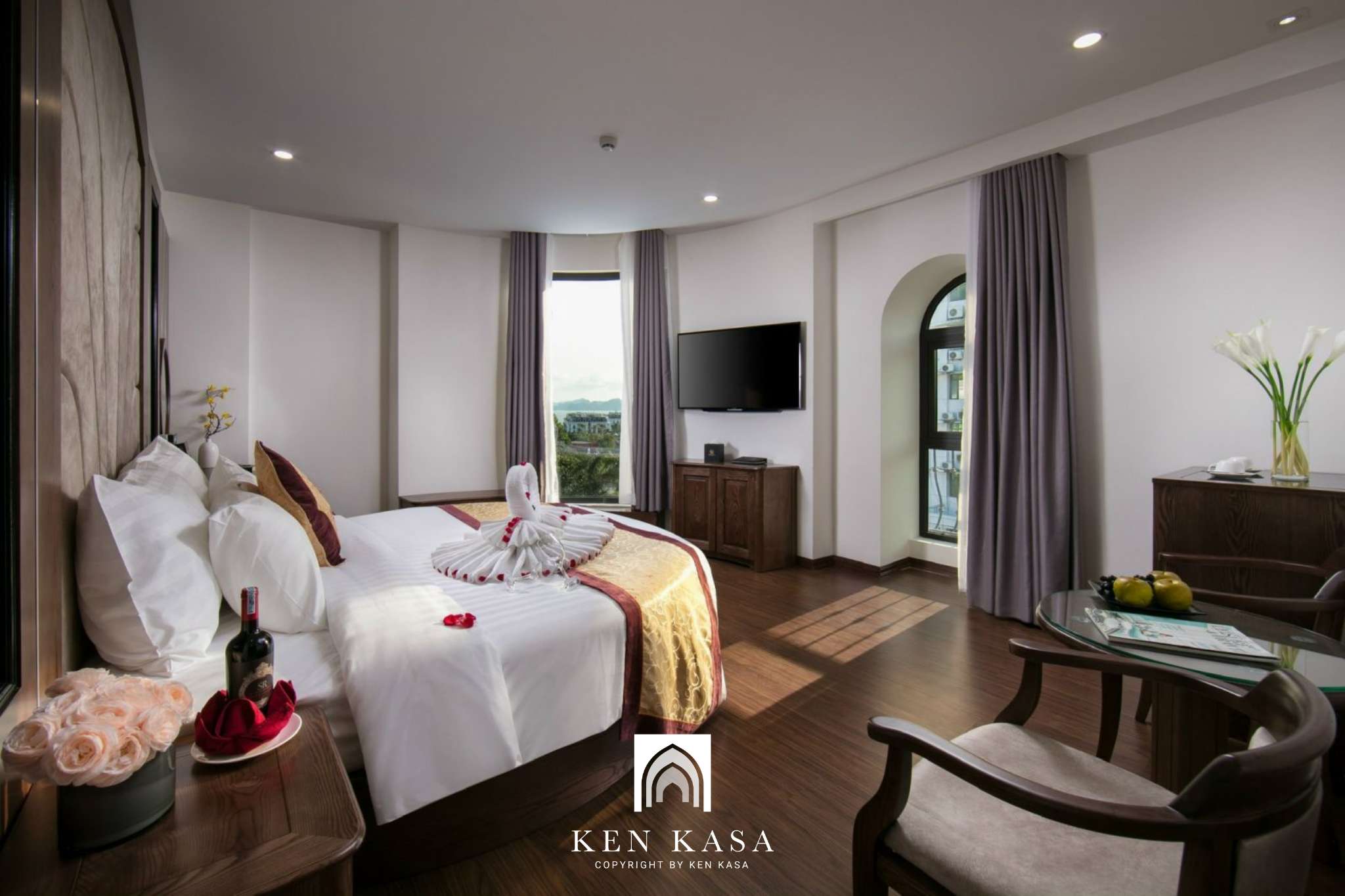 Hạng phòng cao cấp nhất của Halios Ha Long Hotel gọi tên Roman Junior Suite